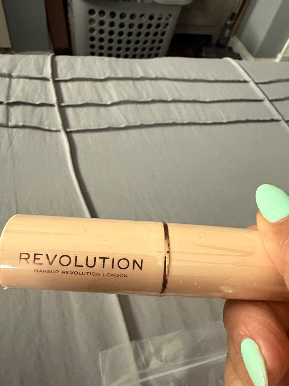 Revolution Dual-Ended Concealer Stick in Pale Beige 4pack